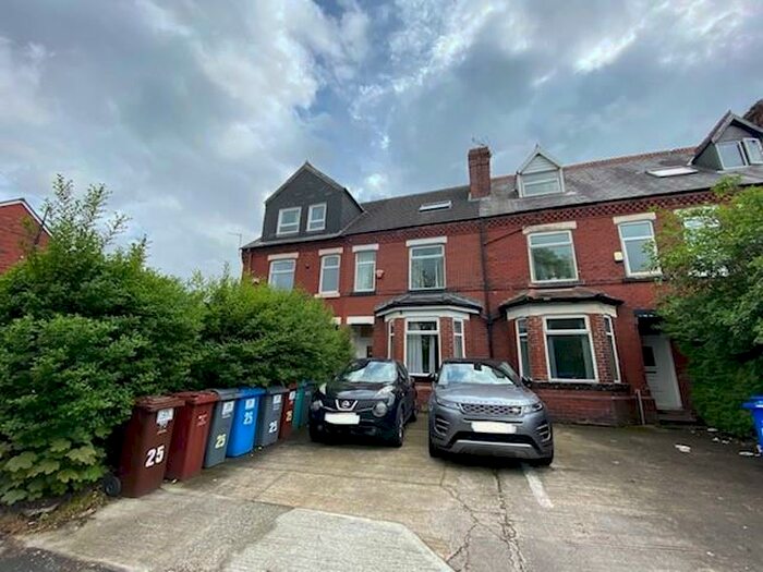 5 Bedroom Private Hall To Rent In Ladybarn Lane, Fallowfield, Manchester, M14
