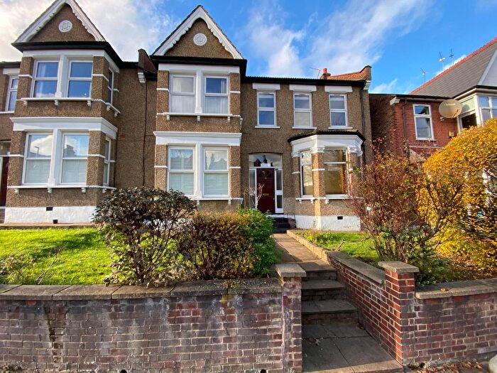 1 Bedroom Flat To Rent In Brownlow Road, Southgate, N11