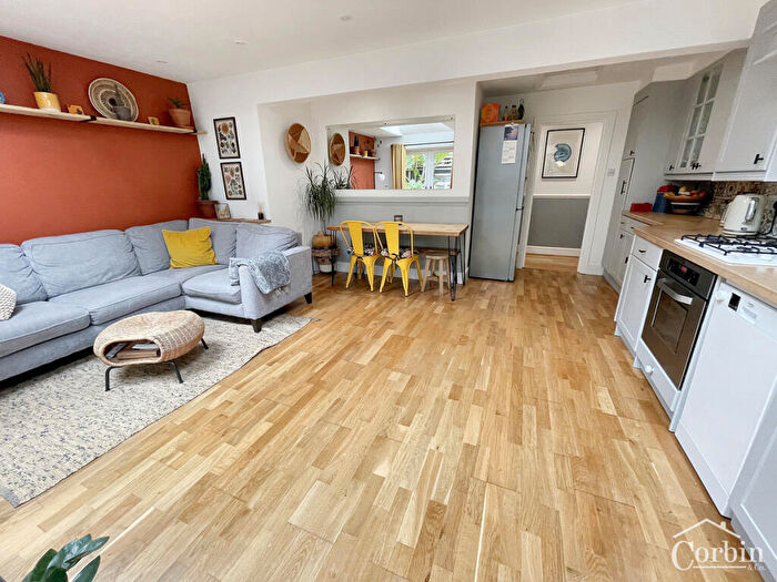 2 Bedroom Apartment For Sale In Surrey Road South, Bournemouth, BH4