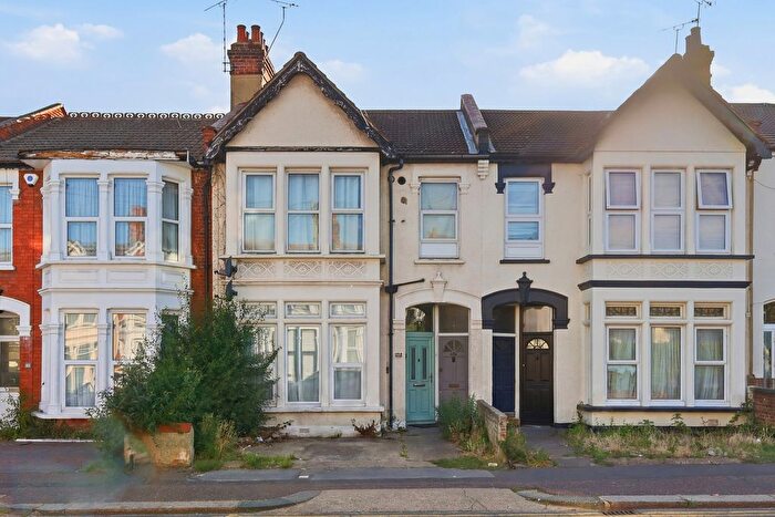 1 Bedroom Flat For Sale In Bournemouth Park Road, Southend-On-Sea, SS2