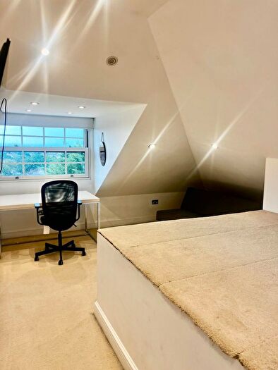 1 Bedroom Flat To Rent In Chigwell, IG7