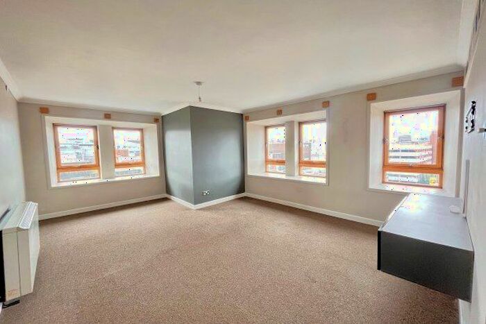 2 Bedroom Flat To Rent In Princess Square, Newcastle Upon Tyne, NE1