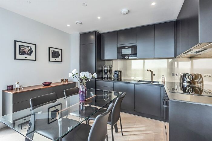 1 Bedroom Flat To Rent In The Waterman, Tidemill Square, Lower Riverside, Greenwich Peninsula, SE10