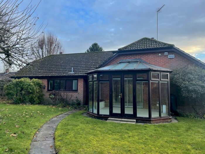 2 Bedroom Bungalow To Rent In The Fairway, Devizes, SN10