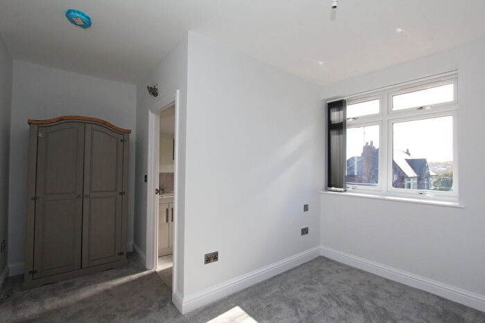 2 Bedroom Apartment To Rent In Apartment, Housley Manor, S35