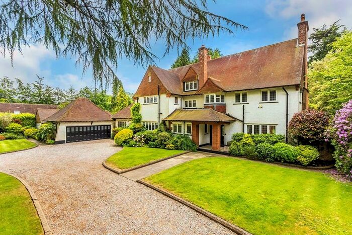 7 Bedroom Detached House For Sale In Hurst Drive, Walton On The Hill, KT20