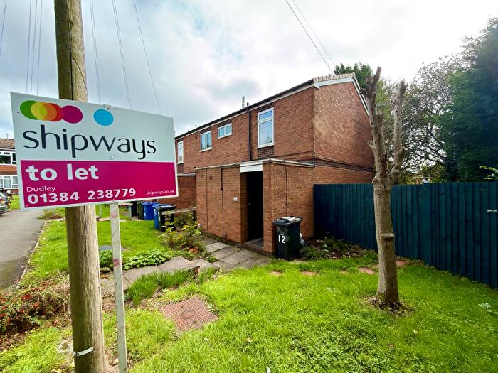 2 Bedroom Maisonette To Rent In Turners Grove, Dudley, DY3