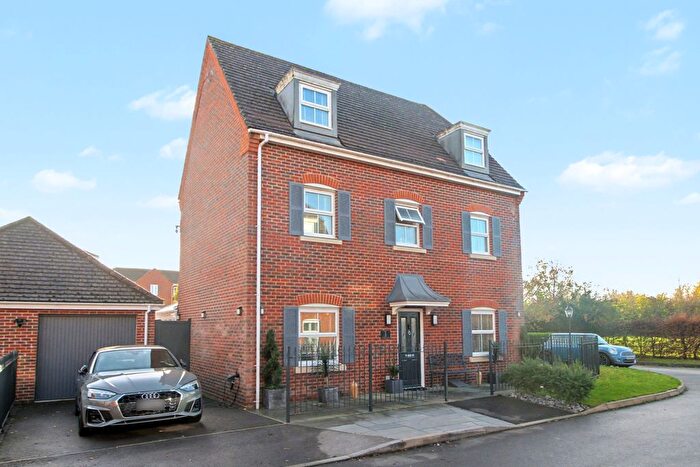 4 Bedroom Detached House For Sale In Cavalry Close, Thatcham, RG19