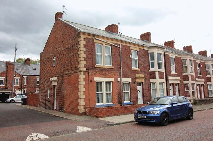 3 Bedroom Flat To Rent In Three Bed Student Flat, Third Avenue, Heaton, NE6
