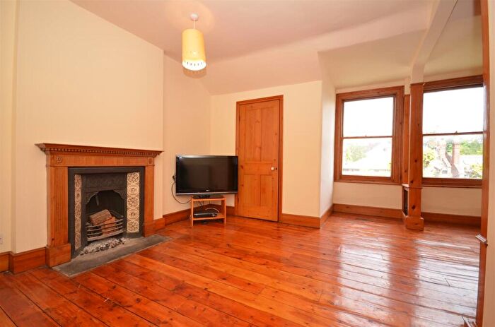 1 Bedroom Apartment To Rent In Crouch Hall Road, N8