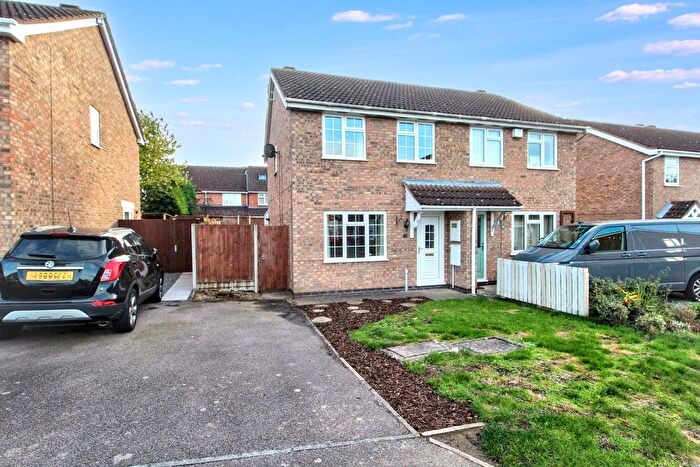 3 Bedroom Semi Detached House For Sale In Pawley Close, Whetstone, Leicester, LE8