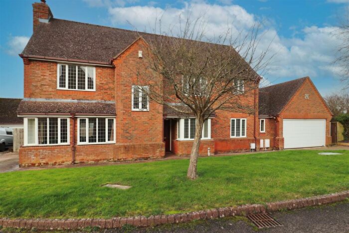 4 Bedroom Detached House For Sale In Turvins Meadow, Priors Marston, Southam, CV47