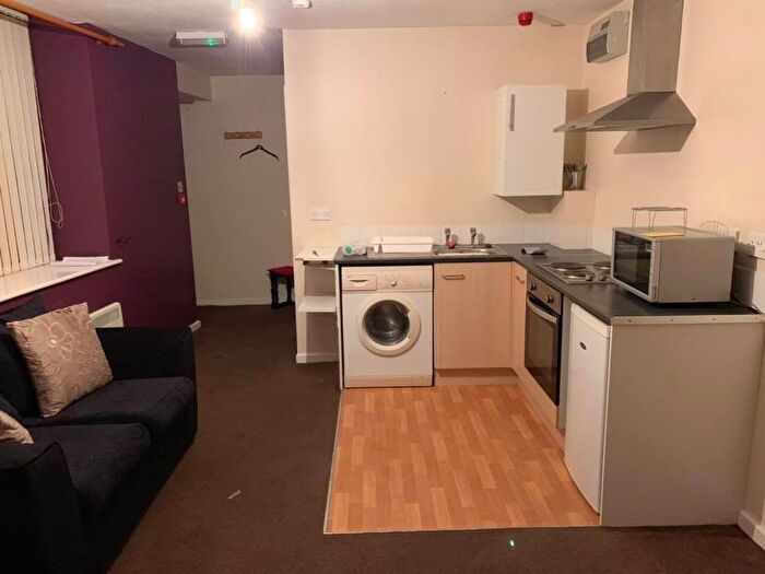 1 Bedroom Flat To Rent In Station Road, Wombwell, S73
