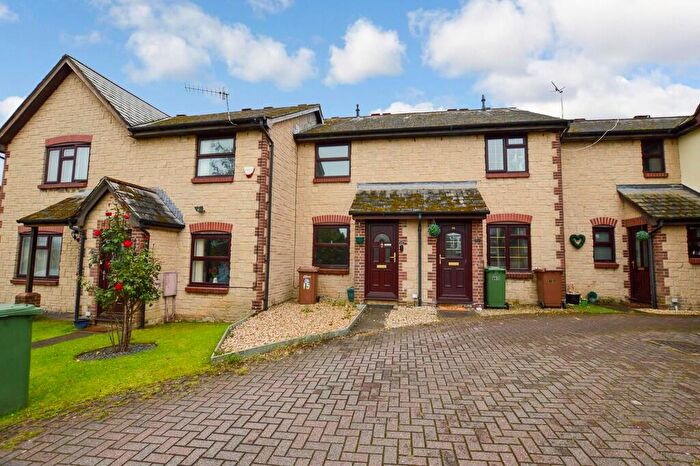 2 Bedroom Terraced House For Sale In Clos Llyswen, Penpedairheol, CF82