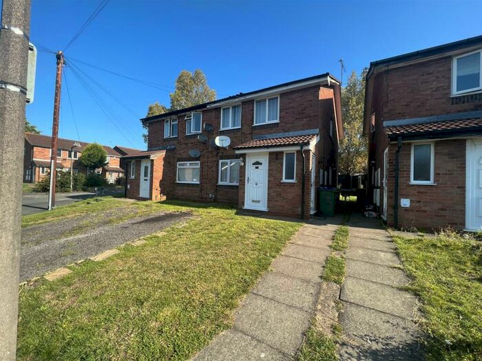 House To Rent In Peel Way, Oldbury, West Midlands, B69