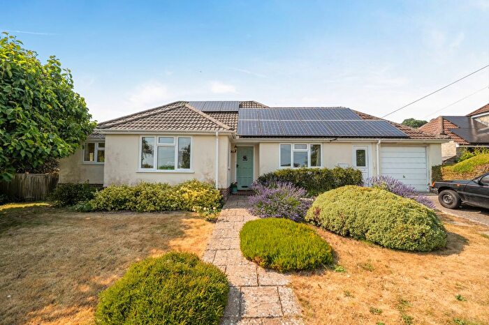 3 Bedroom Bungalow For Sale In Ratcliffs Garden, Shaftesbury, Dorset, SP7