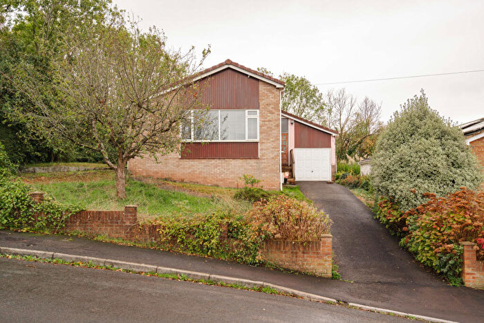 3 Bedroom Detached Bungalow For Sale In Brookside, Pill, BS20