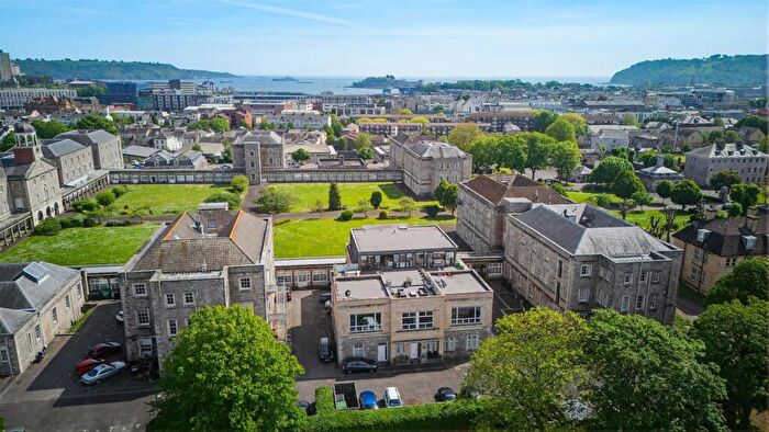 2 Bedroom Apartment For Sale In Craigie Drive, Plymouth, PL1