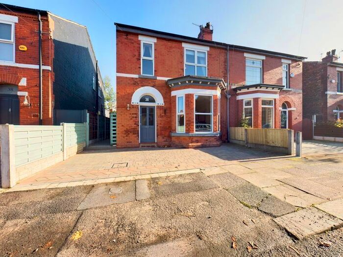 3 Bedroom Semi-Detached House To Rent In Whitelake Avenue, Flixton, Trafford, M41