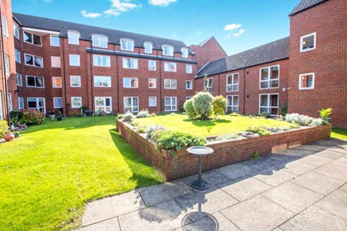 1 Bedroom Flat For Sale In Hulbert Road, Waterlooville, Hampshire, PO7