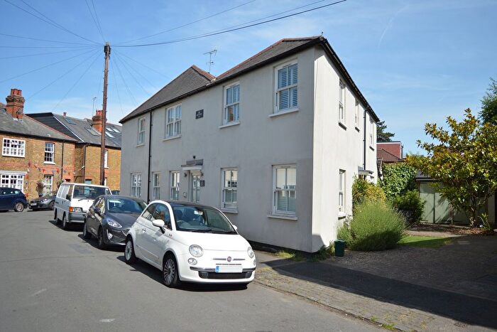 1 Bedroom Flat To Rent In Radnor Road, Weybridge, KT13