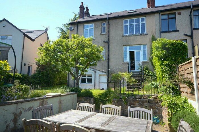 5 Bedroom Semi-Detached House To Rent In Beech Avenue, Horsforth, Leeds, LS18