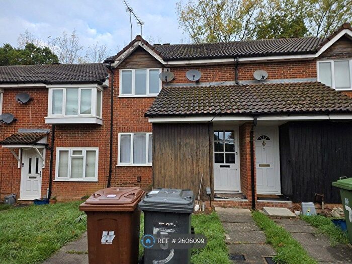 1 Bedroom Flat To Rent In Danziger Way, Borehamwood, WD6