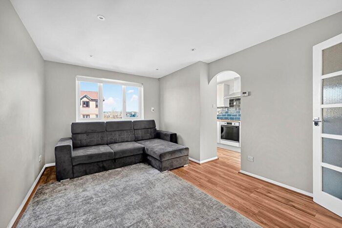 1 Bedroom Apartment To Rent In Cornmow Drive, London, NW10