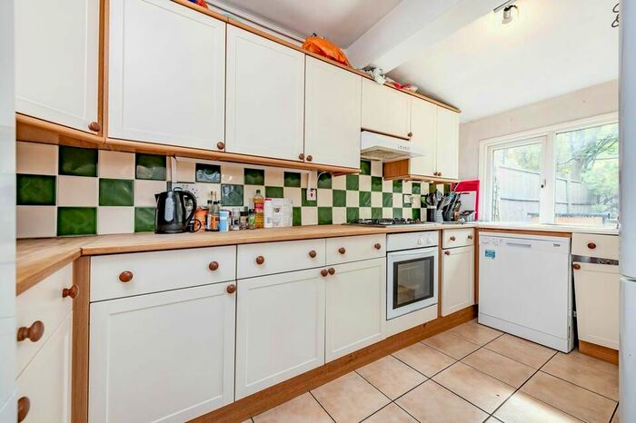 4 Bedroom Terraced House To Rent In Trevelyan Road, London, SW17