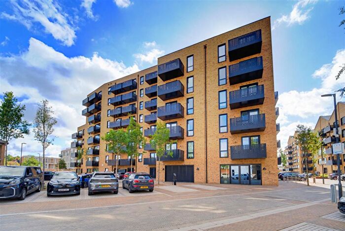 1 Bedroom Flat For Sale In Sarsen House, Hanwell, W7