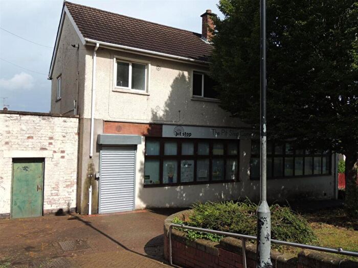 3 Bedroom Flat To Rent In Rathbone Close, Keresley End, Coventry, CV7