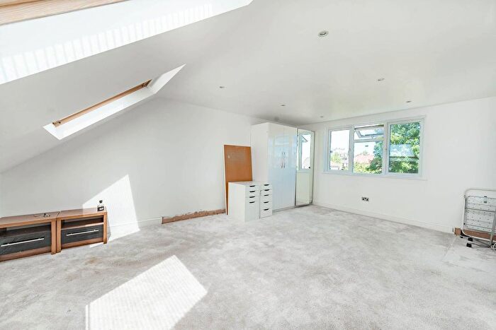 4 Bedroom Semi-Detached House To Rent In Sandymount Avenue, Stanmore, HA7