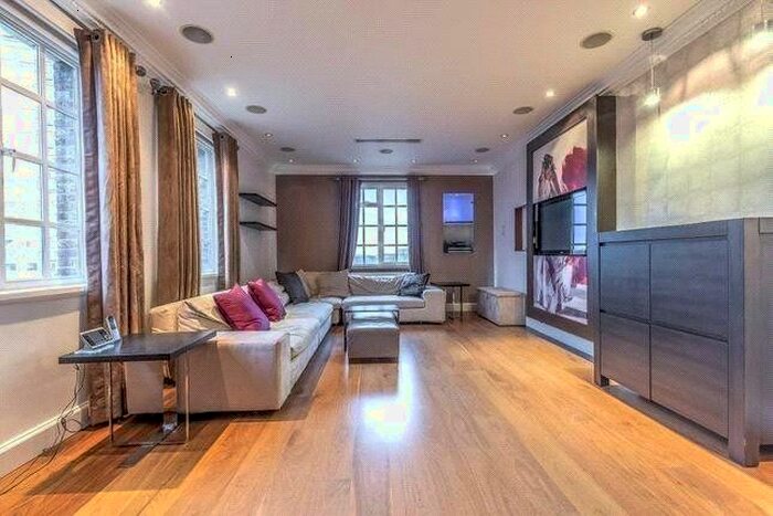 3 Bedroom Flat To Rent In Cropthorne Court, Maida Vale, W9