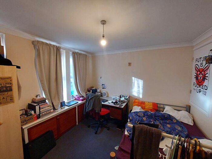 4 Bedroom Semi-Detached House To Rent In Warwick Street, Nottingham, NG7