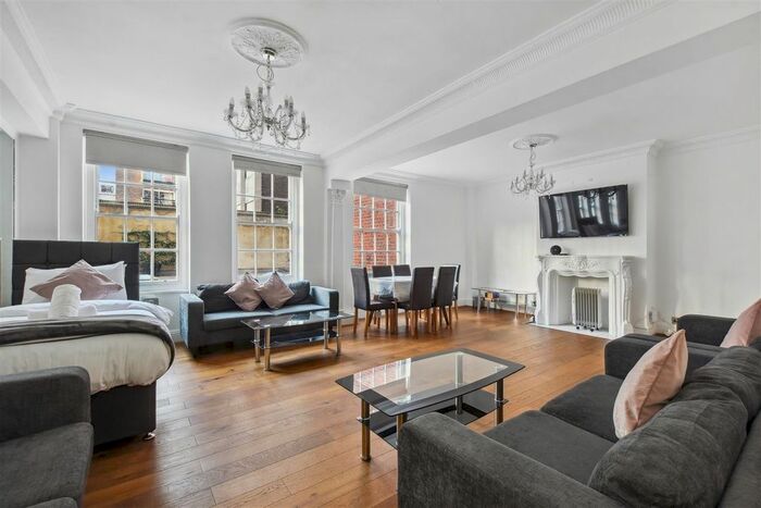 3 Bedroom Flat To Rent In Portman Square, Marylebone, W1H