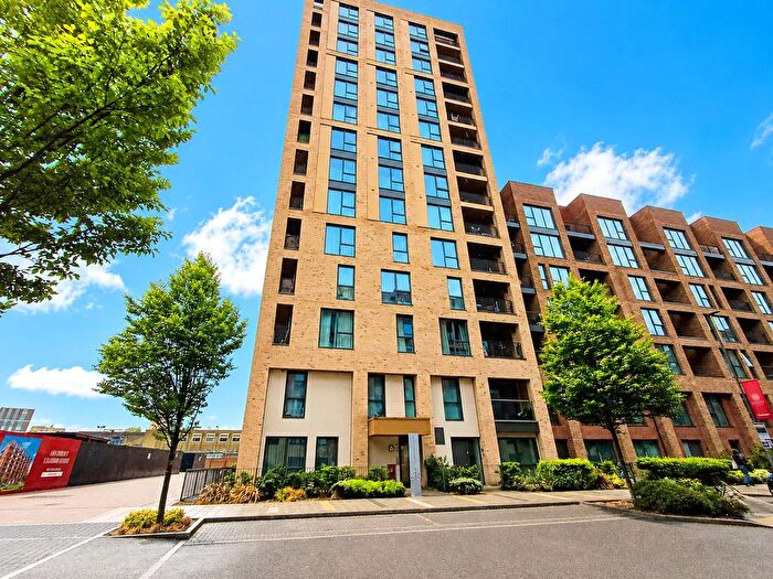 1 Bedroom Flat For Sale In Lismore Boulevard, London, NW9