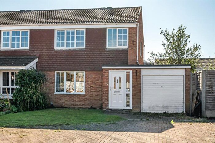 3 Bedroom Semi-Detached House For Sale In Whaley Road, Wokingham, Berkshire, RG40