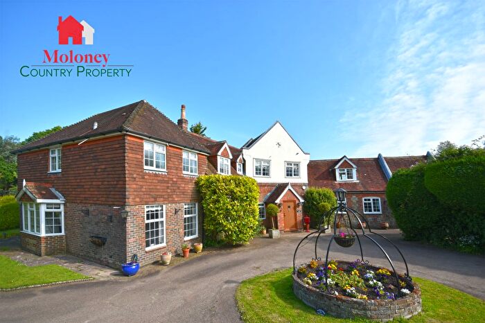 4 Bedroom Detached House For Sale In Cripps Corner Road, Staplecross, Robertsbridge, TN32