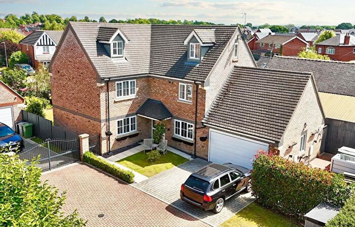 5 Bedroom Detached House For Sale In Main Road, Shavington, Crewe, Cheshire, CW2
