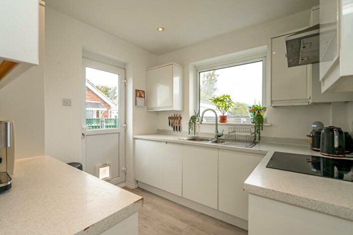 2 Bedroom Semi-Detached Bungalow For Sale In Abbottsbury, Pagham, Bognor Regis, PO21