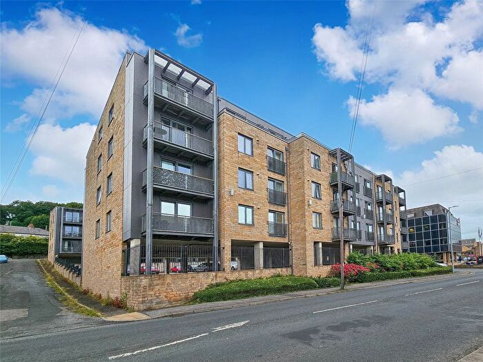 2 Bedroom Flat For Sale In Albert Street, Baildon, Shipley, West Yorkshire, BD17