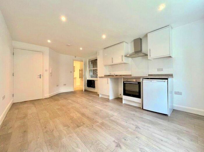 Property To Rent In New Cross Road, London, SE14