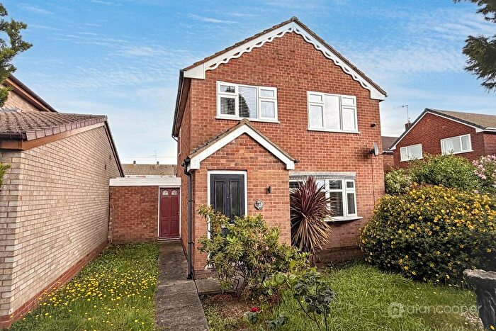 3 Bedroom Link Detached House For Sale In Charnwood Avenue, Arbury View, Nuneaton, CV10