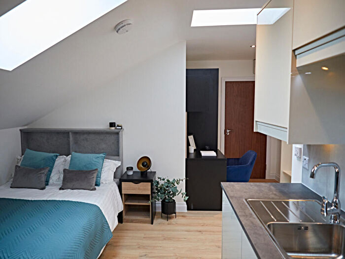 Apartment To Rent In Apt, The Headrow #, LS1