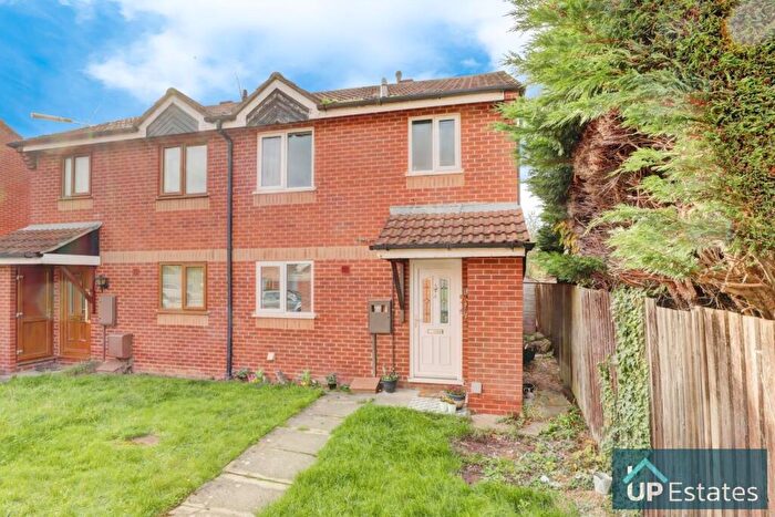 3 Bedroom Semi-Detached House For Sale In Sharpley Court, Coventry, CV2