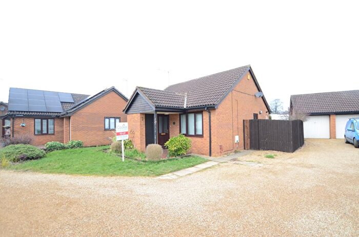 2 Bedroom Detached Bungalow To Rent In Thorpe Lea Road, Peterborough, PE3