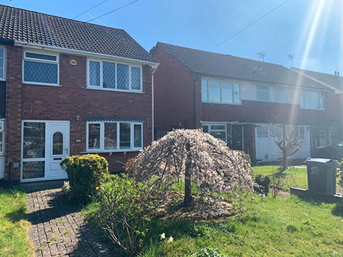 3 Bedroom End Of Terrace House To Rent In Larchmere Drive, Hall Green, B28