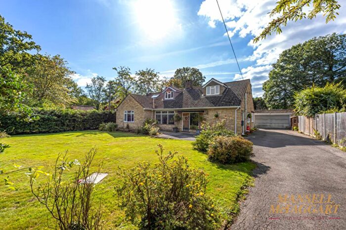5 Bedroom Detached House For Sale In Durfold Wood, Plaistow, RH14