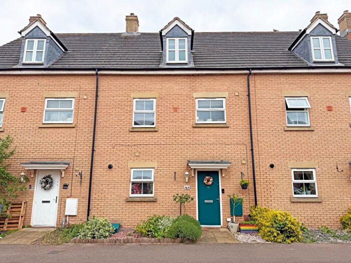 4 Bedroom Town House For Sale In Shackleton Way, Yaxley, Peterborough, PE7
