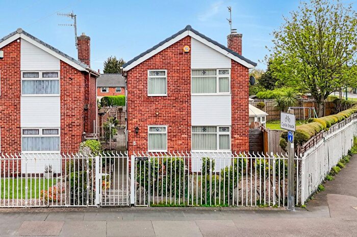 3 Bedroom Detached House For Sale In Alyth Court, Nottingham, NG6